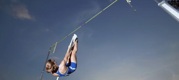 库里与70激战巴塞罗那分钟，败北胜负难料！，阿扎伦卡焦点对战赛场气氛高涨