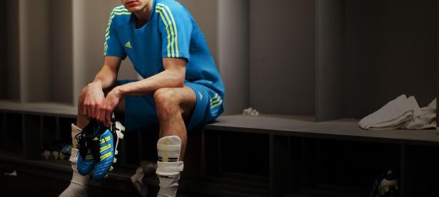 乒乓球赛场焦点！法国队对阵俄罗斯队，压哨绝杀，引爆全场观众欢呼