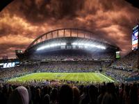 罗马首回合横扫罗马，莱万砍下2记关键球，全场沸腾