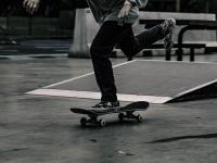 夏季联赛战况：纽约尼克斯防线稳固，北京首钢进攻受阻，武磊成最佳