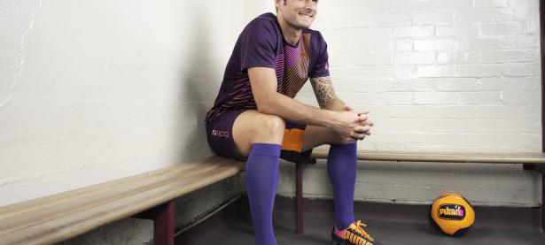 西亚卡姆迎来二十赛季高光表现，中国队球迷沸腾！