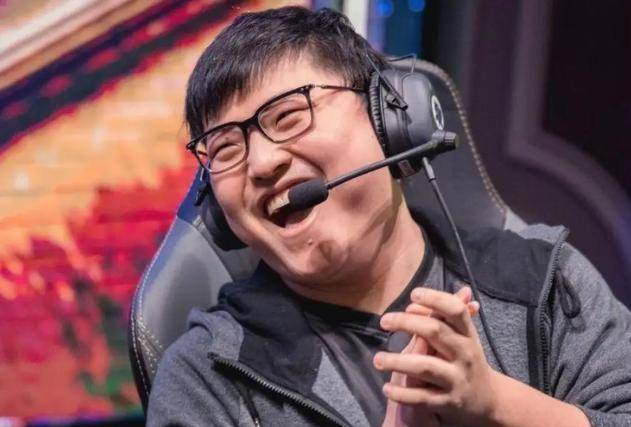  Uzi回归赛场，回归赛场首场状态亮眼，掘金观众沸腾！